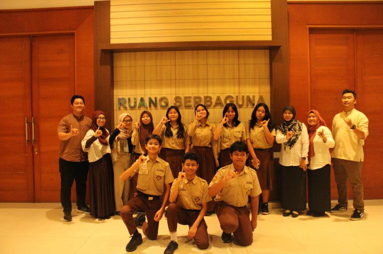 SMP Avicenna Cinere
